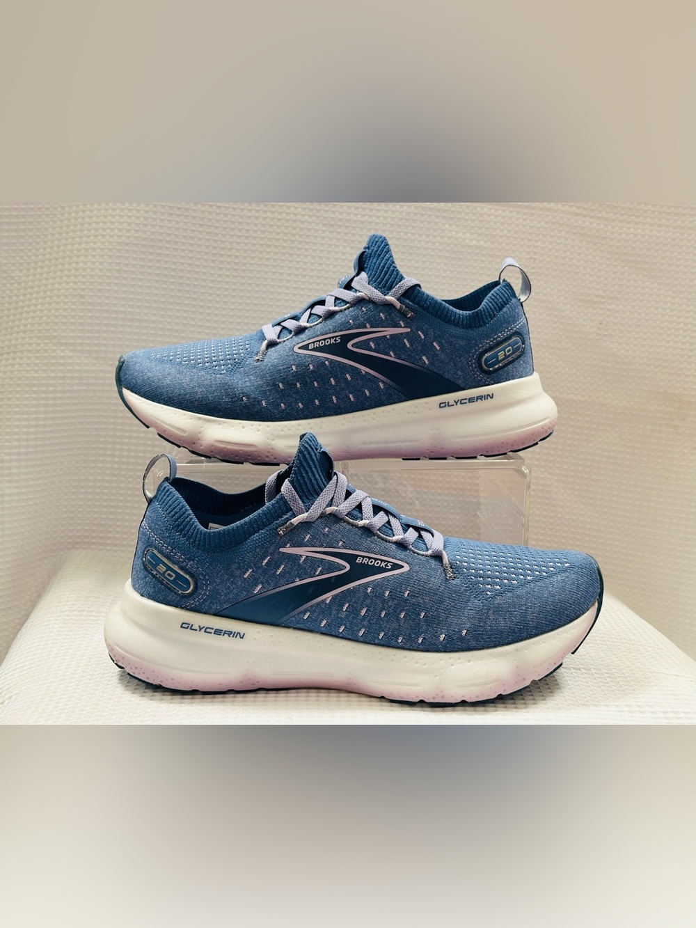 Brooks Glycerin 20 Blue Running
Shoes Womens Size 9 Sneakers
Athletic Cushion.